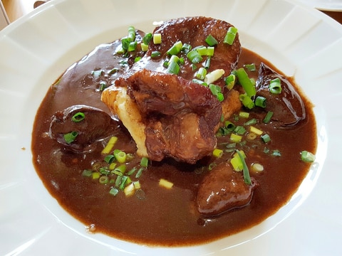 家フレンチ☆香味野菜がポイント!鶏の赤ワイン煮